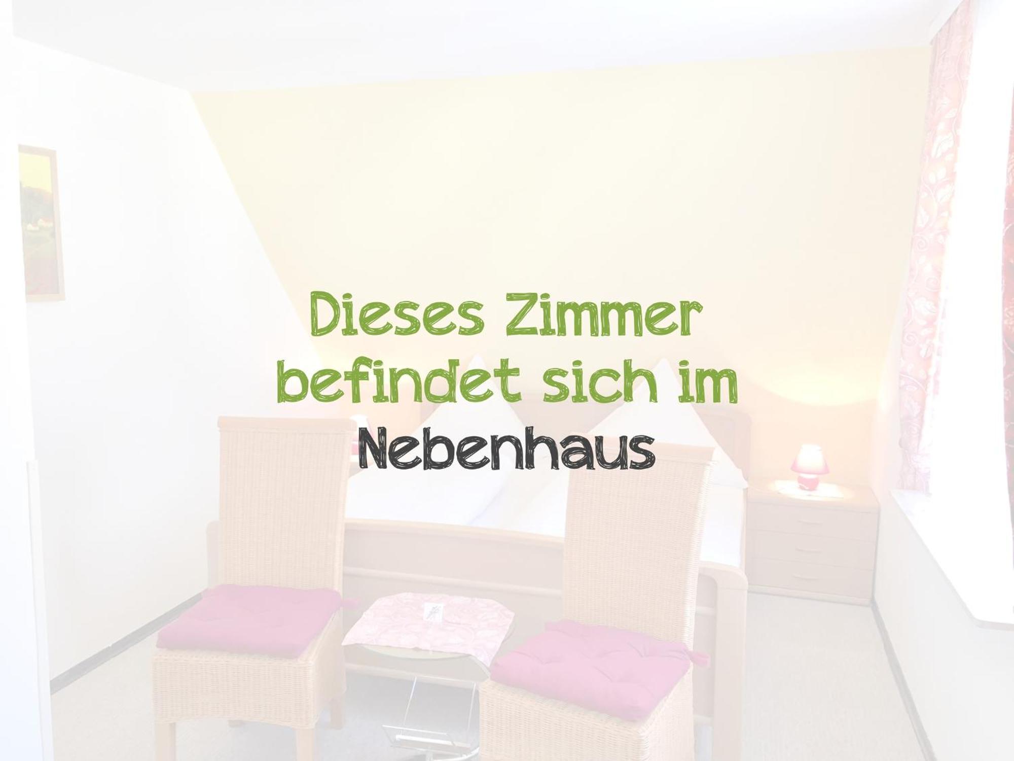 Hotel Weingut Schuetzen Зенхайм Номер фото